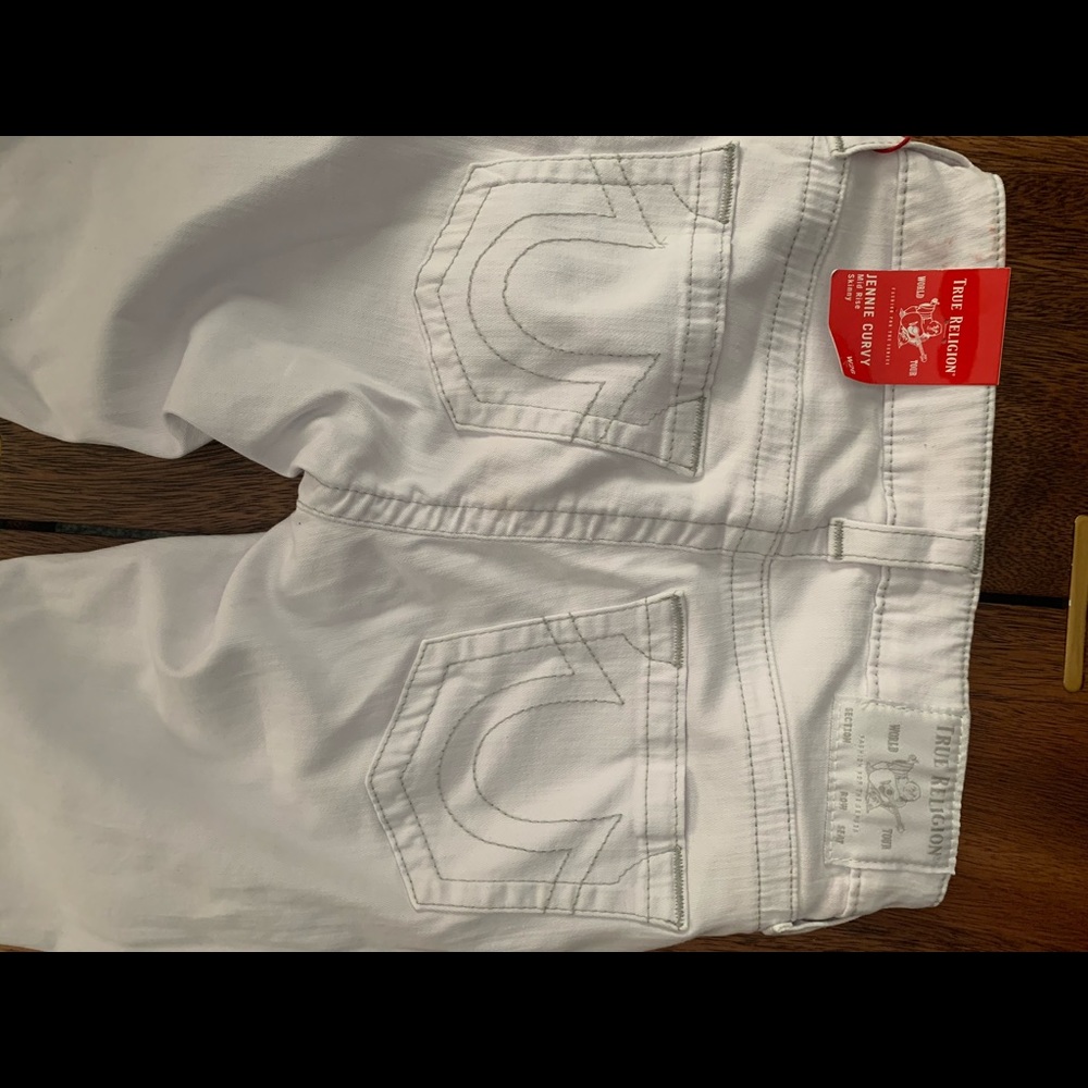 True Religion white jeans size 26 NWT